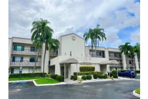 10842 W Clairmont Cir 310, Tamarac