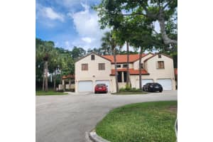 9 Via De Casas Sur 201, Boynton Beach