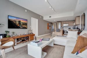 16385 Biscayne Boulevard 1518, North Miami Beach