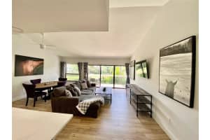 11863 Wimbledon Cir 537, Wellington