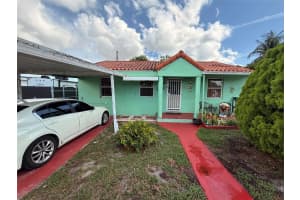 2377 Nw 84th Street, Miami