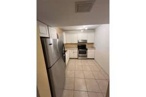 711 N Pine Island Rd 417, Plantation
