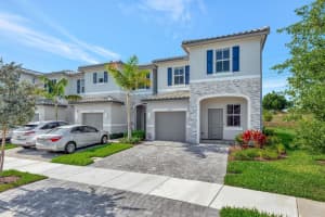 11831 Nw 47th Mnr, Coral Springs