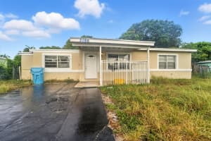 3196 N Seacrest Boulevard, Boynton Beach