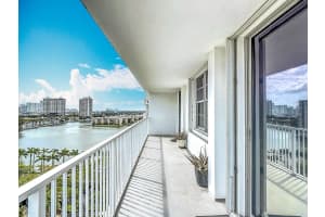 2801 Ne 183rd St 1504, North Miami Beach