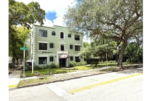 2000 Jefferson St 18, Hollywood