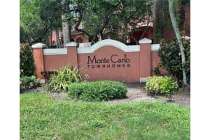 1055 Nw 100th Ave, Pembroke Pines