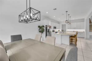 8870 Nw 37th Dr, Coral Springs