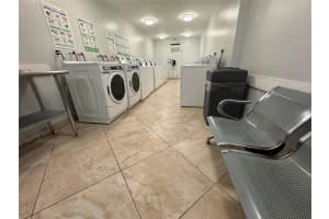 4222 Inverrary Blvd 4711, Lauderhill