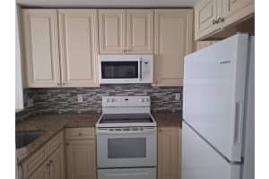 501 Se 8th St 103, Deerfield Beach