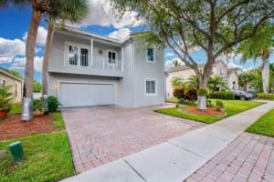 1858 Nw 74th Way, Hollywood
