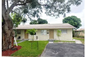 241 Ne 35th St 2, Oakland Park