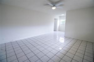 2537 Lincoln Street 16, Hollywood