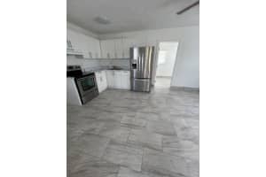 2522 Mckinley St, Hollywood