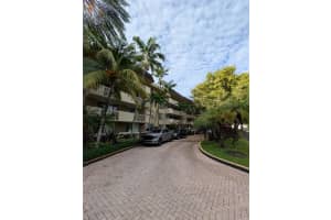 1800 Sans Souci Blvd 238, North Miami