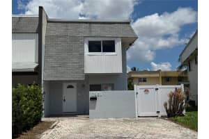 7951 Sw 6th St, North Lauderdale