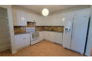 4810 Grapevine Way, Davie