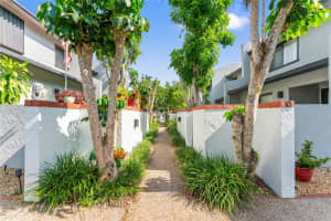 817 Se 12th Ct 4, Fort Lauderdale