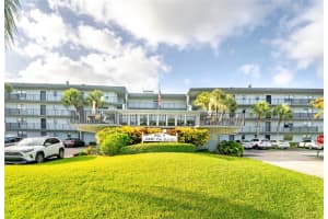 9440 Sw 8th St 401, Boca Raton