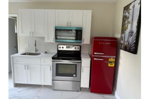 841 Nw 39th St 4, Oakland Park