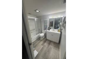 2404 Antigua Cir J4, Coconut Creek