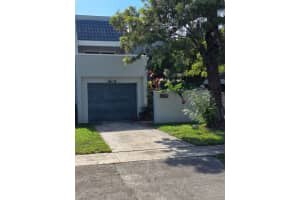 1833 Nw 58th Ave 30, Fort Lauderdale