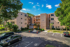 9471 Evergreen Pl 104, Davie