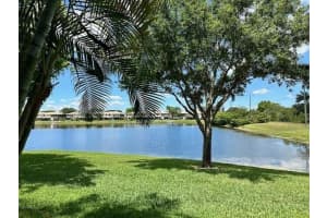 1172 Nw 106th Ter 205, Pembroke Pines