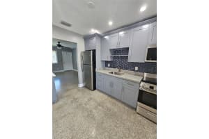 325 Phippen Rd 2, Dania Beach