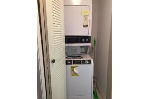 1300 Sw 124th Ter P-211, Hollywood