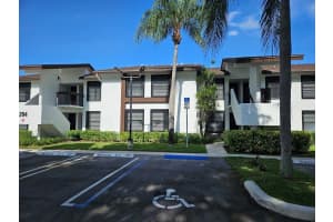 204 Lake Pointe Dr 203, Oakland Park