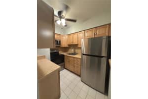 600 Layne Blvd 117, Hallandale Beach
