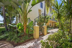1010 Lake Shore Dr 201, Lake Park