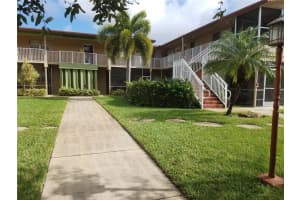 411 S Crescent Dr 104, Hollywood