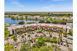 7449 Fairfax Drive 211, Tamarac