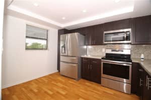 16171 Blatt Blvd 404, Weston