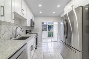 600 Nw 80th Ave 105, Margate