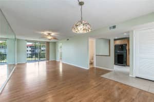 9720 S Hollybrook Lake Drive 205, Pembroke Pines