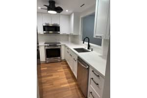 3800 N Hills Dr 314, Hollywood