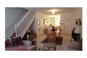 2160 Hacienda Ter, Weston