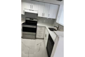 5011 Wiles Rd 204, Coconut Creek