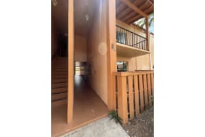 7110 Fairway Dr L19, Miami Lakes