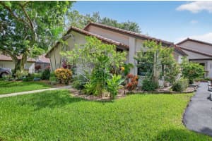 3032 Lake Shore Dr 3032, Deerfield Beach