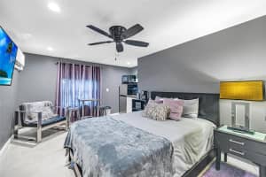1713 Ne 11 Unit B, Fort Lauderdale