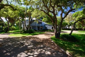 902 Holoma Drive, Vero Beach