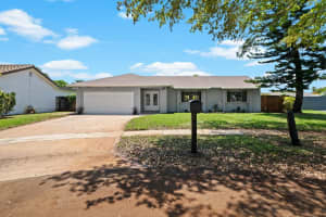 8669 Sw 51st St, Cooper City