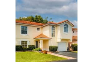10225 Nw 57 Terrace, Doral