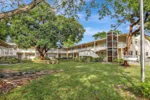 237 Farnham J 237, Deerfield Beach
