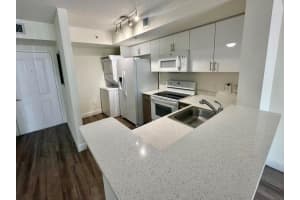 18335 Nw 68 Ave 790-209, Hialeah