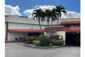 9420 S Hollybrook Lake Drive 109, Pembroke Pines